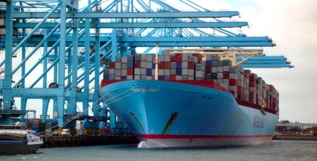 Escala en Rotterdam de un mega portacontenedores de Maersk