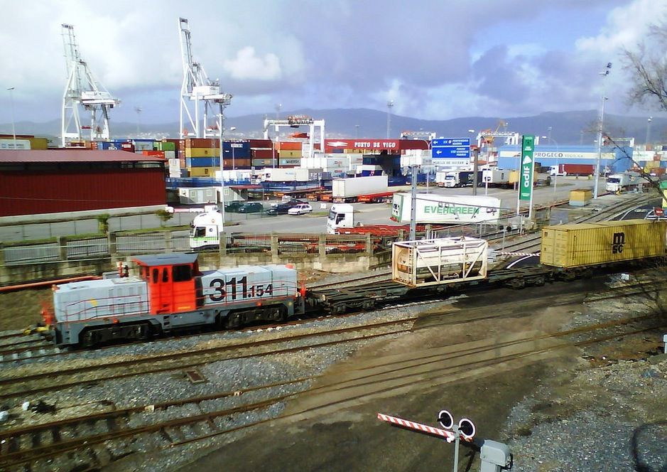 Tren Guixar en puerto de Vigo