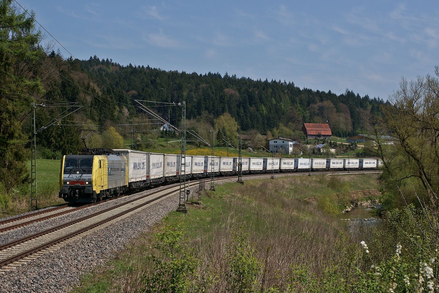 La operatividad multimodal de EKOL se fundamenta en su apuesta por el ferrocarril