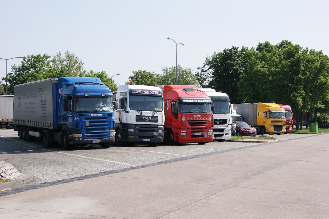 Los fabricantes de camiones investigados por Competencia de la UE