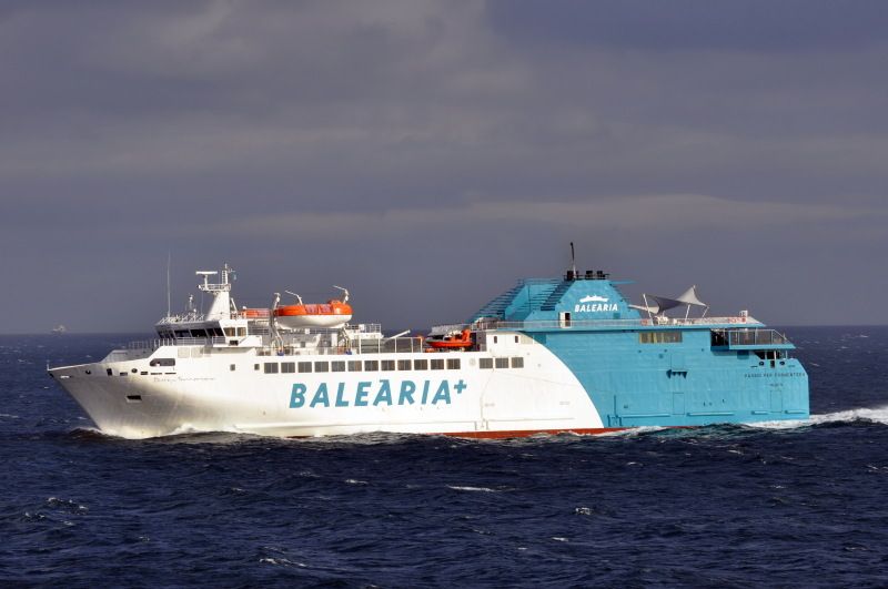 Buque rapido de Balearia Passio per Formentera