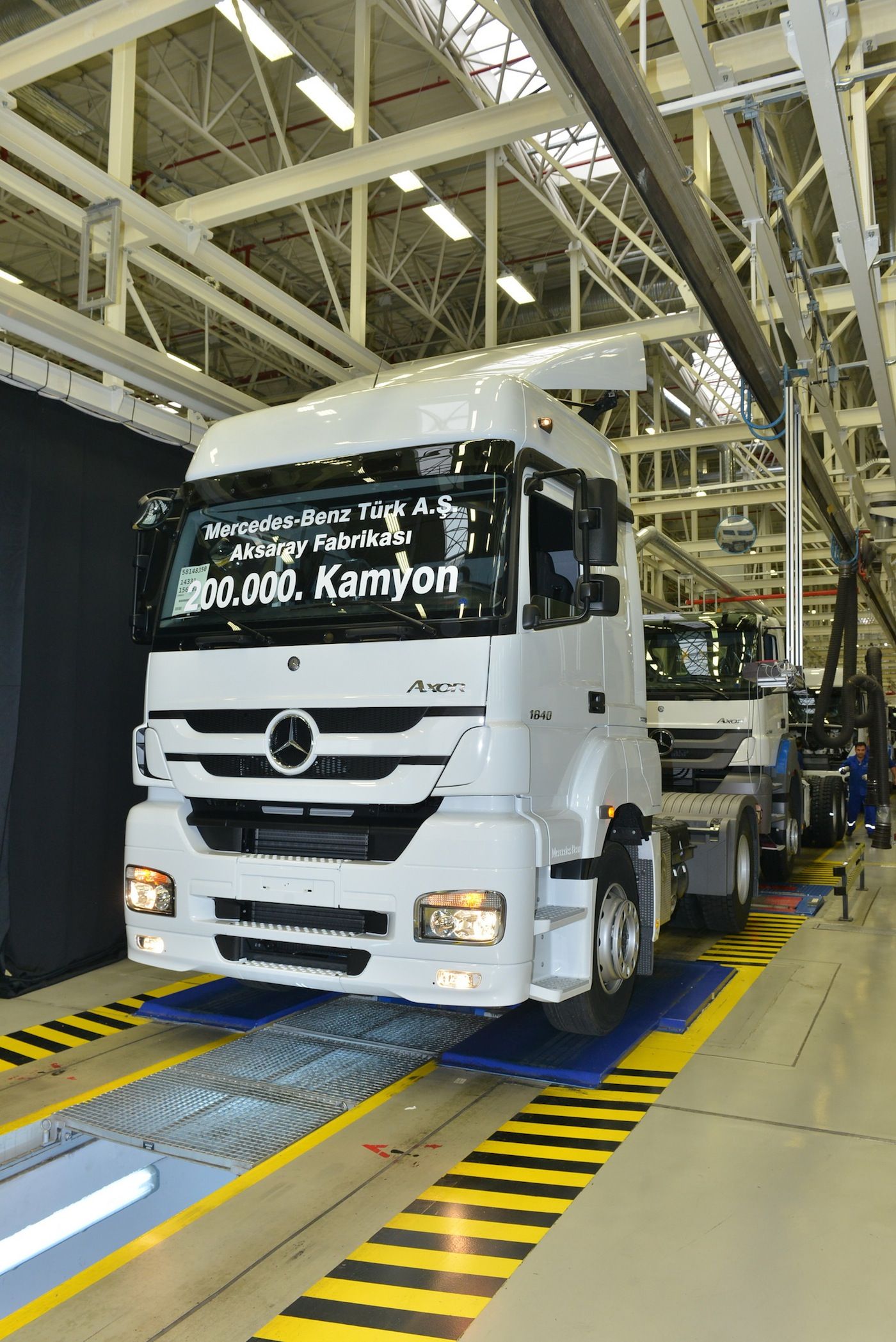 Camion 200.000 fabricando en la planta de Aksaray, Turquia, de Mercedes-Benz Trucks