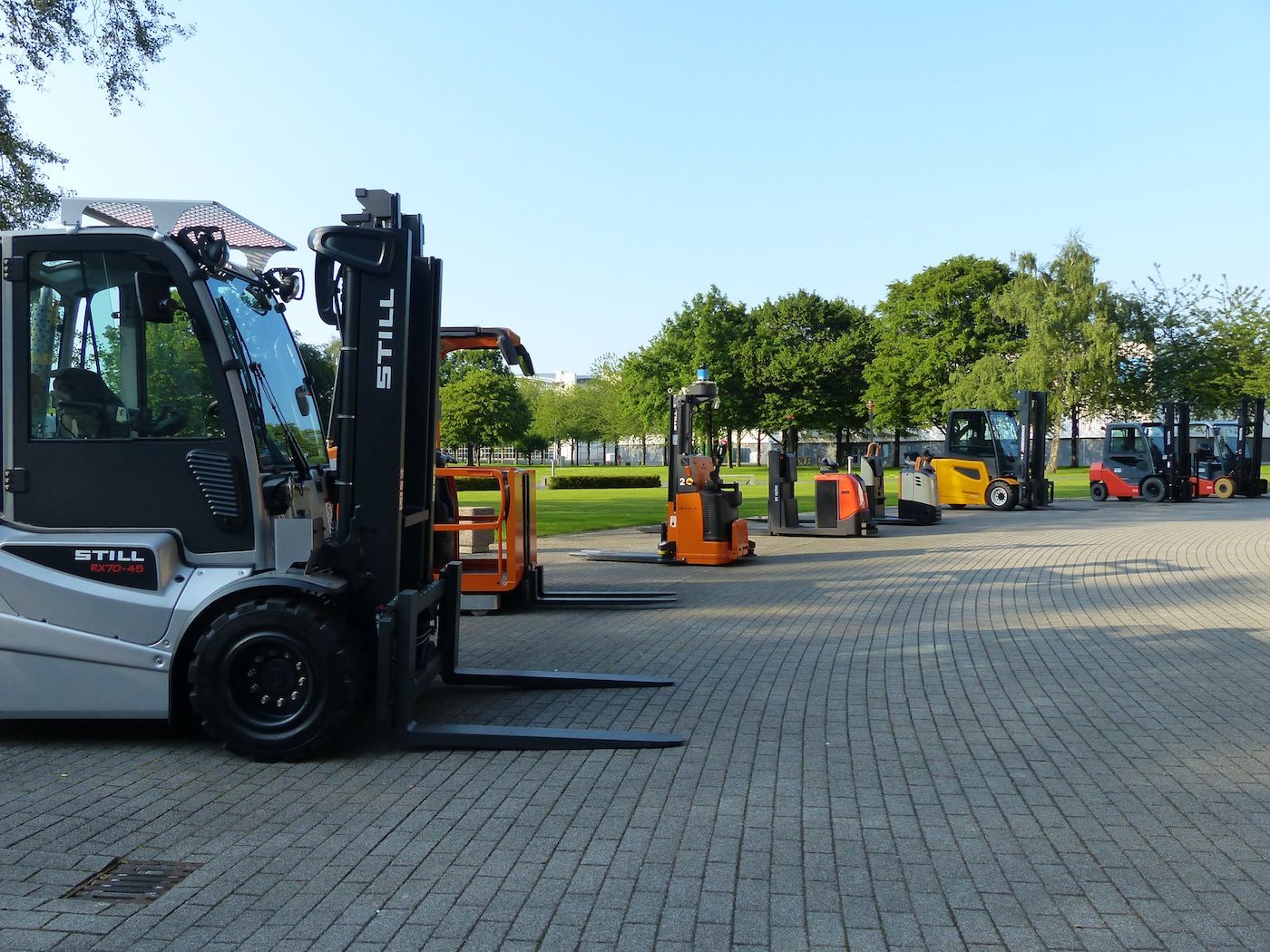 Carretillas premiadas en los IFOY 2014 expuestas en la feria CeMAT