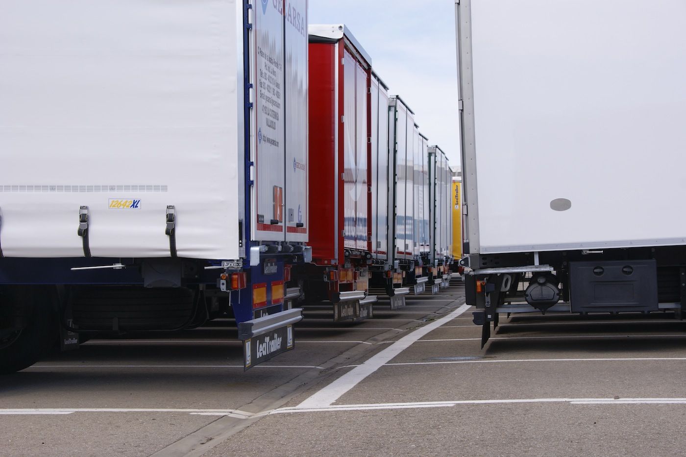 Semirremolques de lonas correderas Semirremolques de lonas correderas