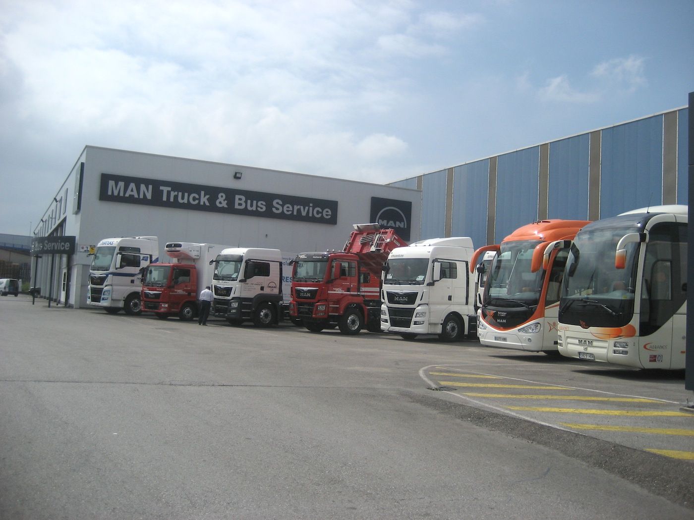 MAN Truck & Bus Service Vehículos Industriales de Oviedo MAN Truck & Bus Service Vehículos Industriales de Oviedo