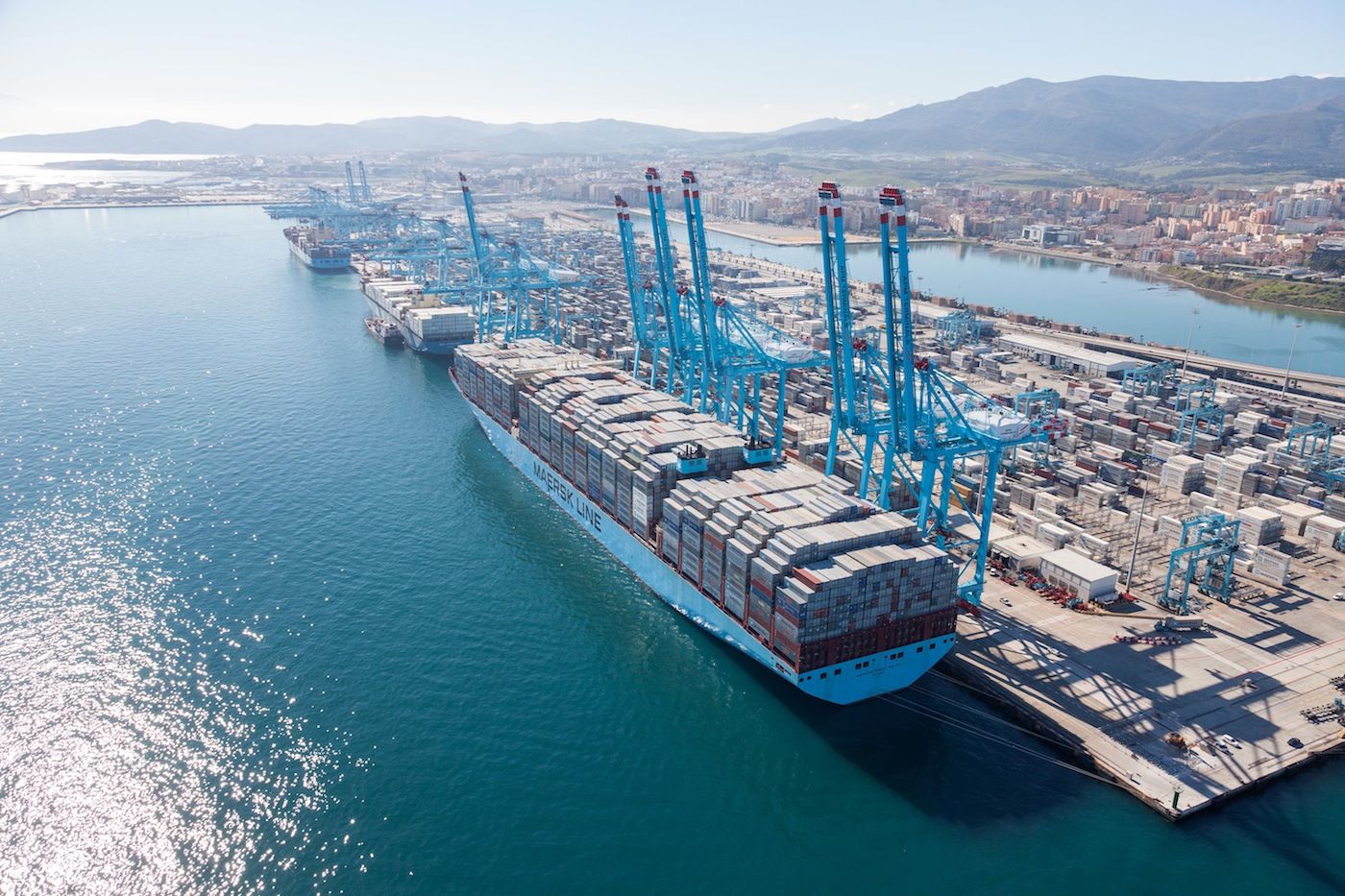 144 TEUs mas para el record mundial de carga de Maersk