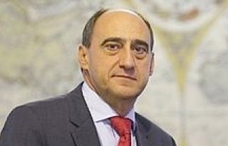 Juan Diaz Cano nuevo presidente de la RLNE