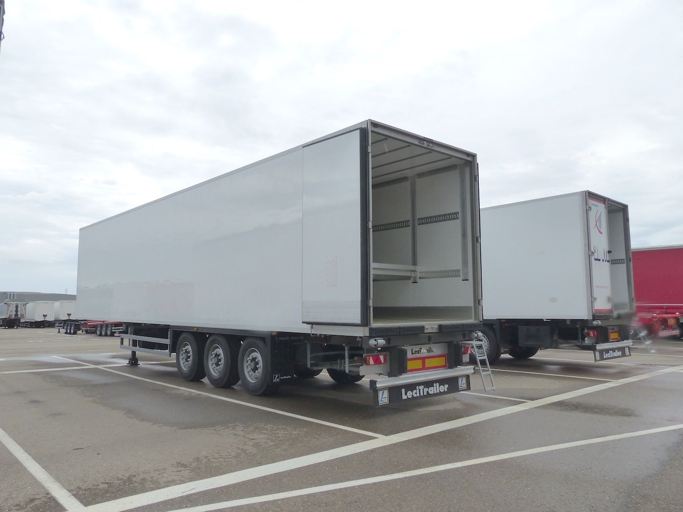 Nuevo frigo Lecitrailer con pared de 45 mm