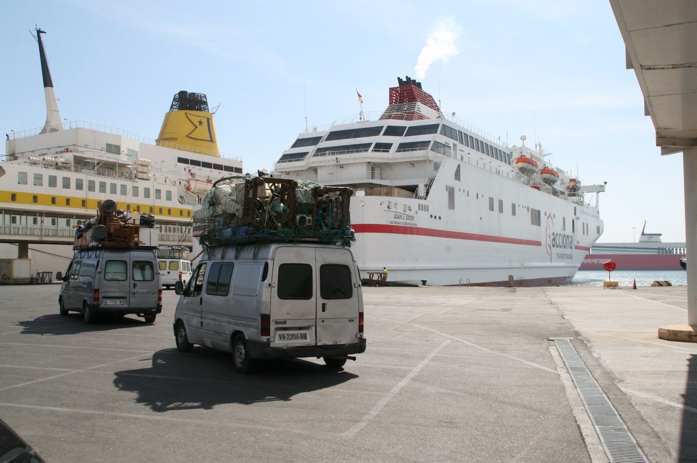 Operacion paso del estrecho 2015 en el puerto de Almeria