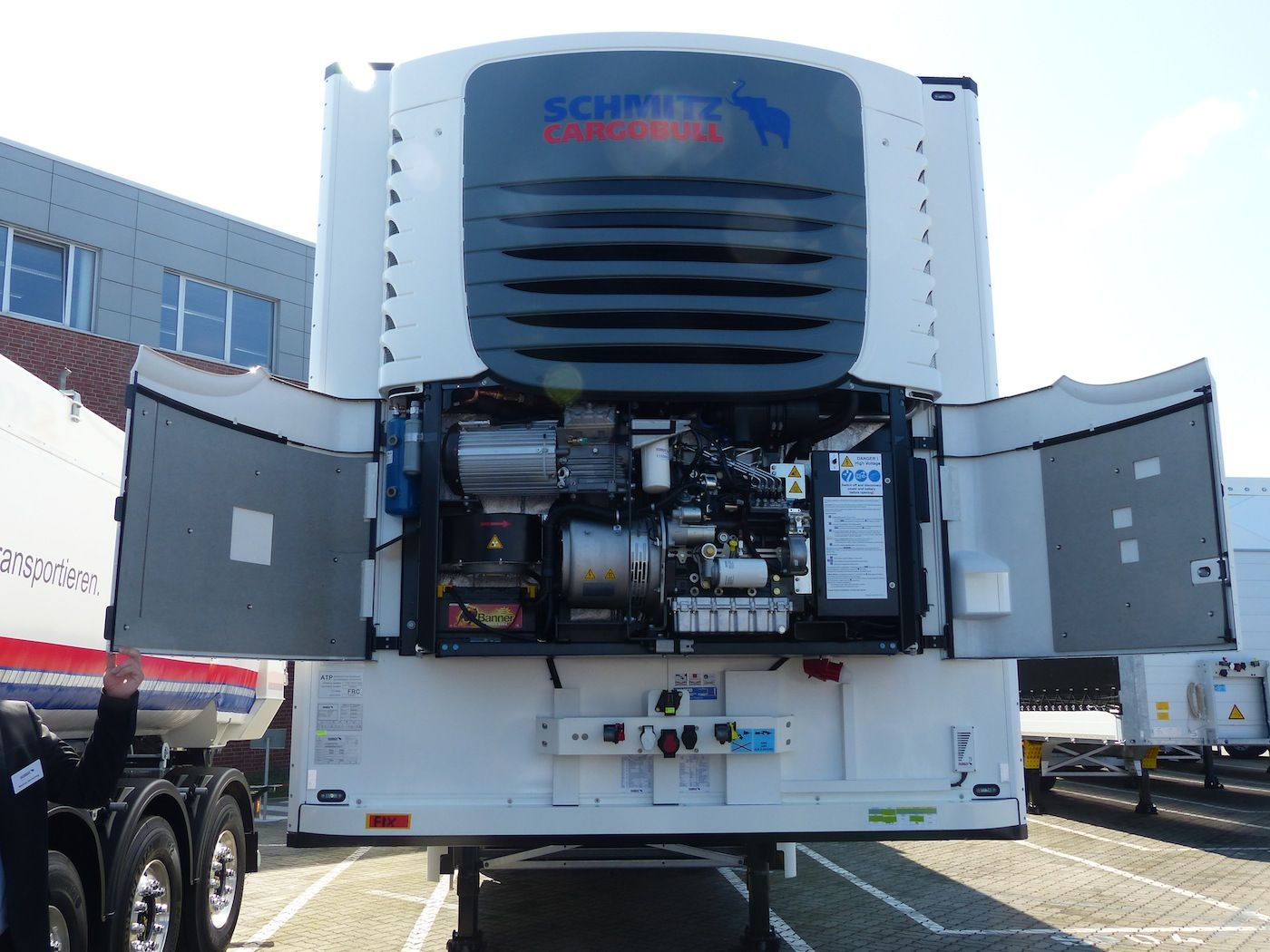 Semirremolque especial para la industria farmaceutica de Schmitz Cargobull