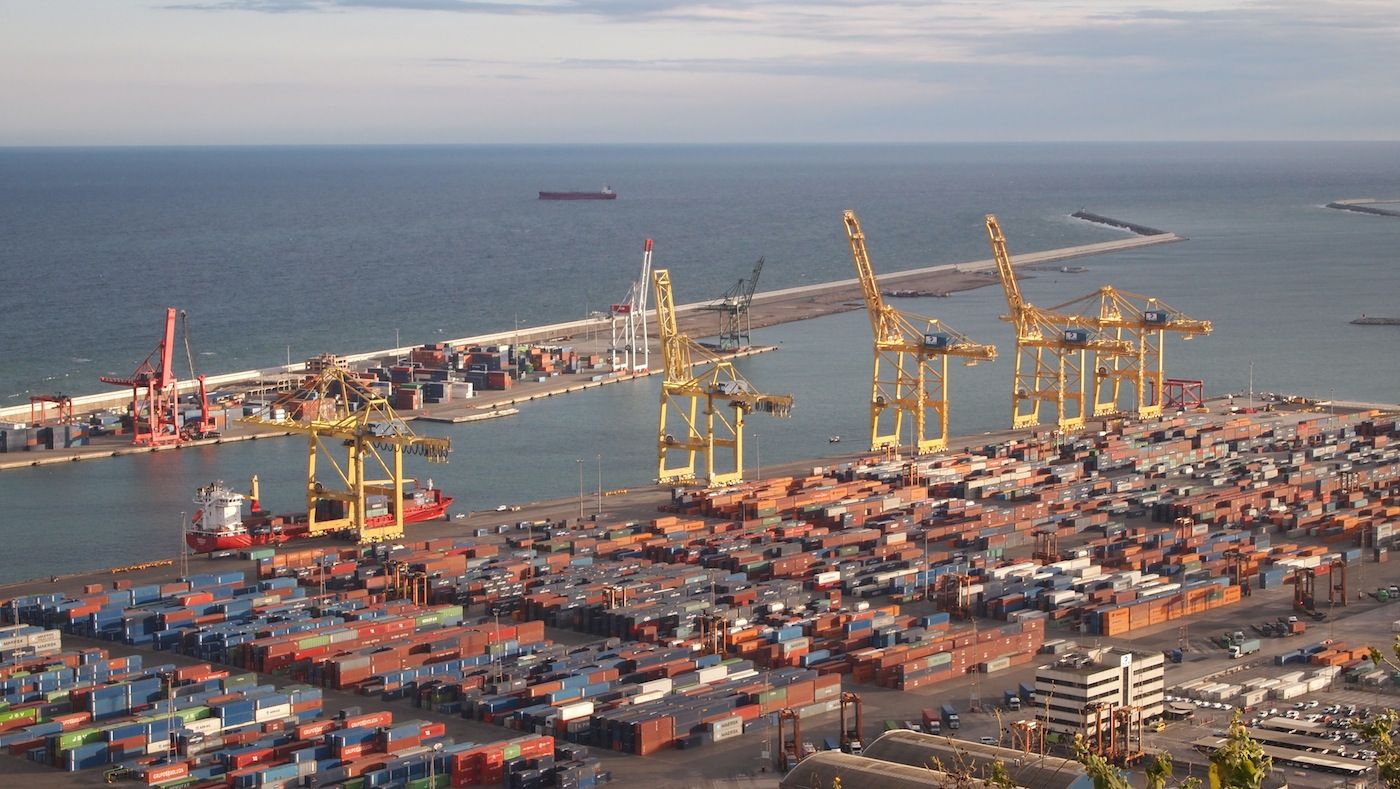 Contenedores en el Puerto de Barcelona Contenedores en el Puerto de Barcelona