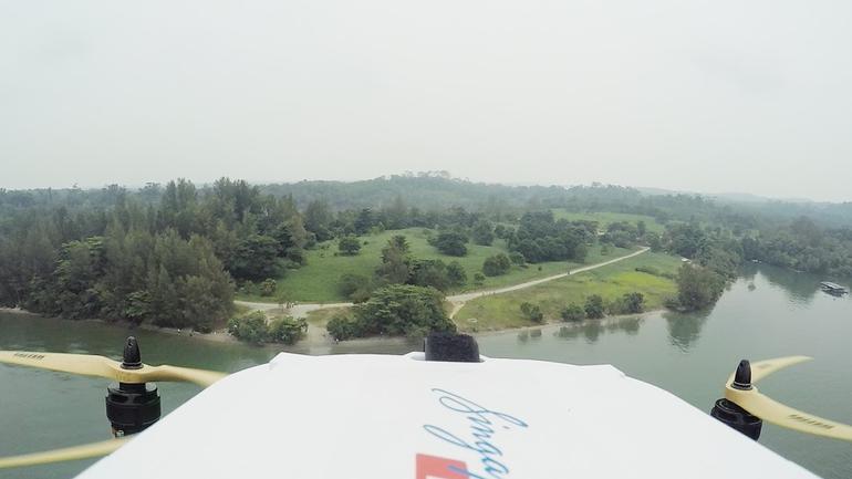 SingPost realiza la primera prueba real con un dron