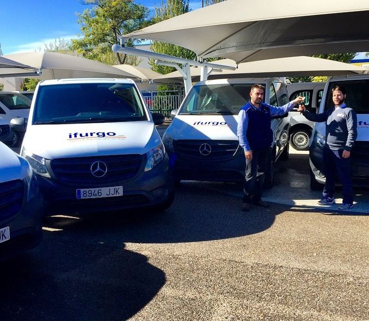 Ifurgo amplia su flota de furgonetas de Mercedes-Benz para alquilar
