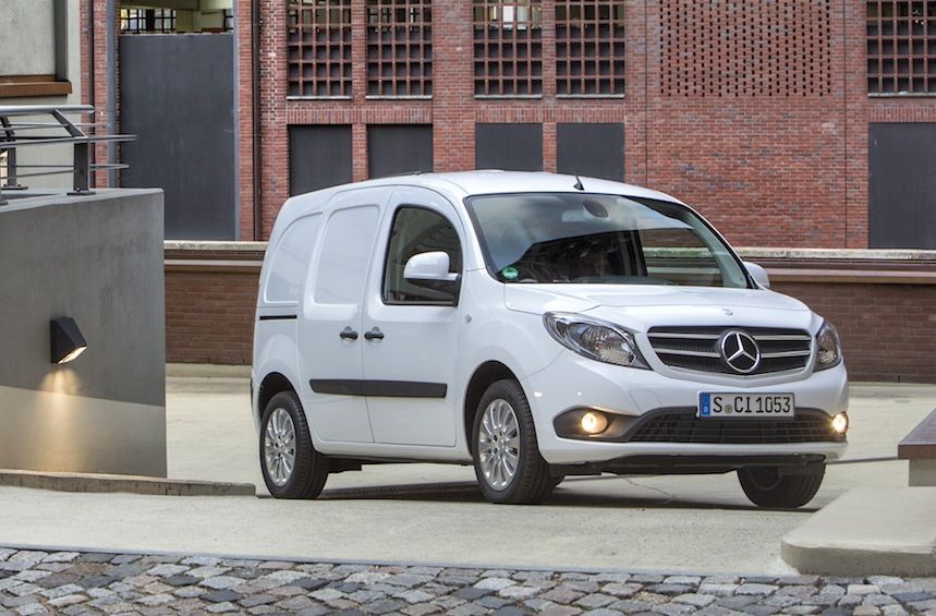 Mercedes-Benz mejora su furgoneta de reparto urbano
