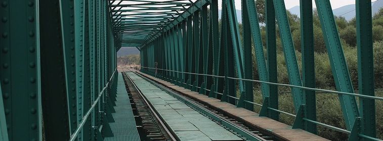 Viaducto La Pena en la línea Pau-Canfranc-Zaragoza