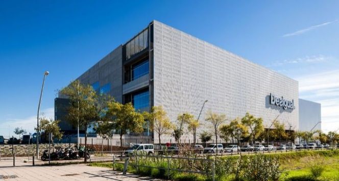 Desigual inaugura su nuevo centro logistico en Viladecans
