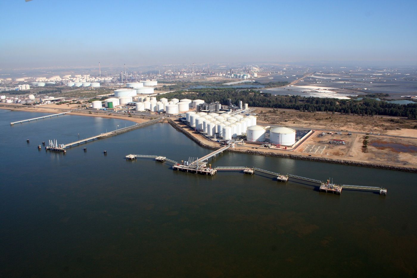 La remodelación del muelle de Levante permitirá una mayor conexión de la rada con la capital onubense.