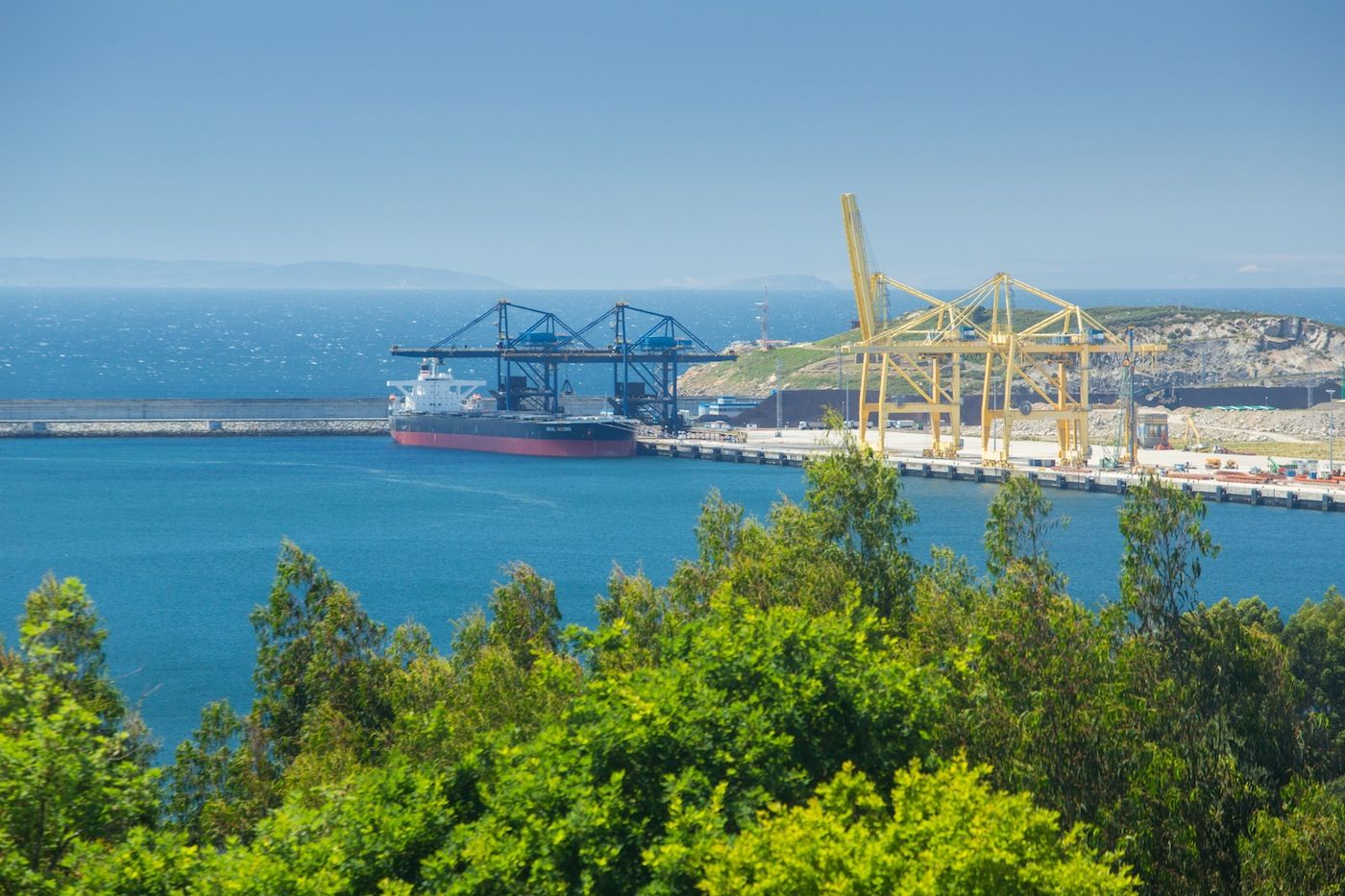 La Autoridad Portuaria de Ferrol renueva la certificacion ISO 14001