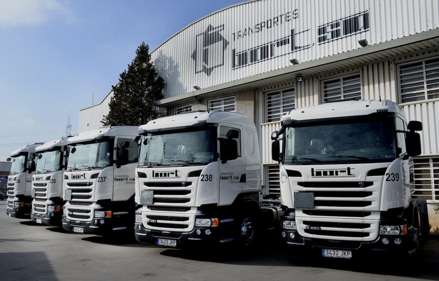 Transportes Bort amplia su flota con seis unidades R 450 de Scania