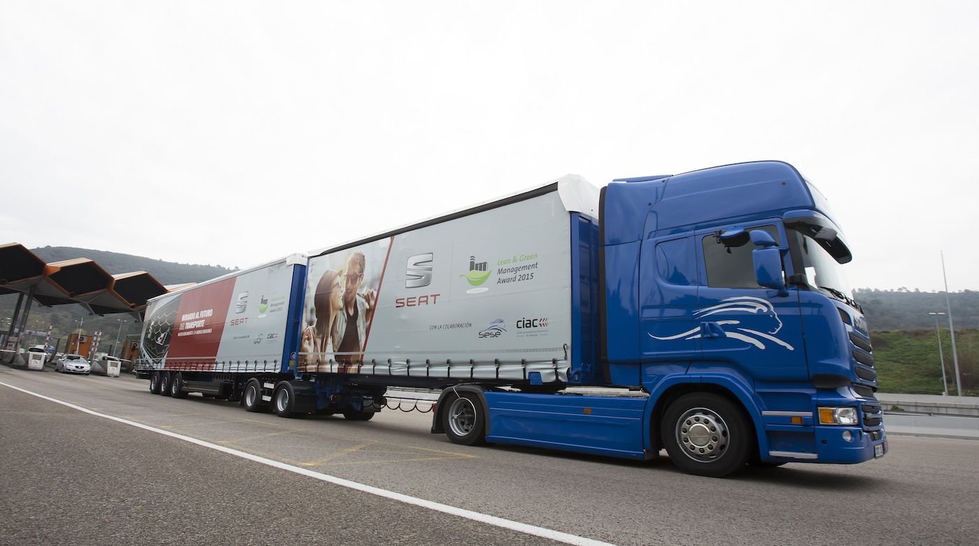 El megacamión se estrena en las carreteras catalanas