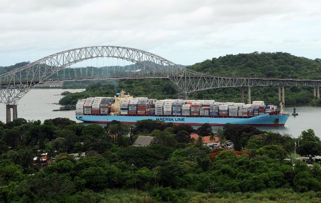 Maersk en el Canal de Panama