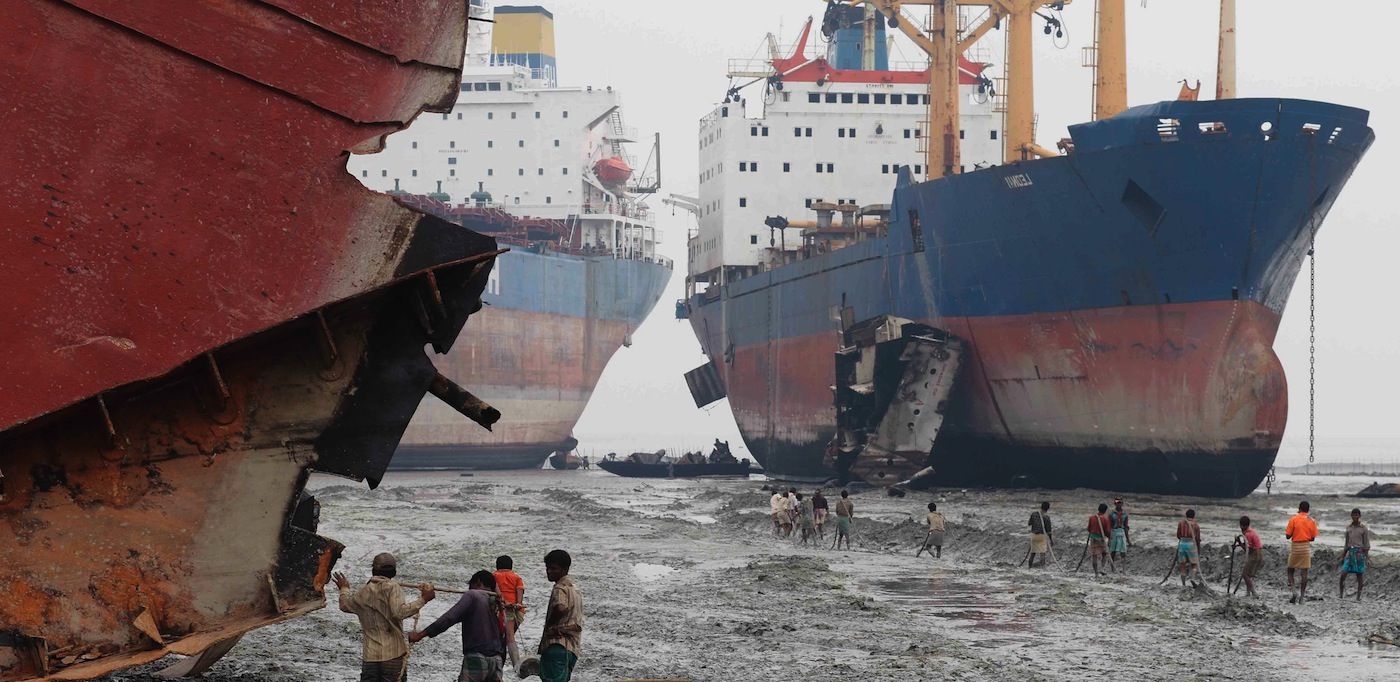 Desguace de buques en Alang India