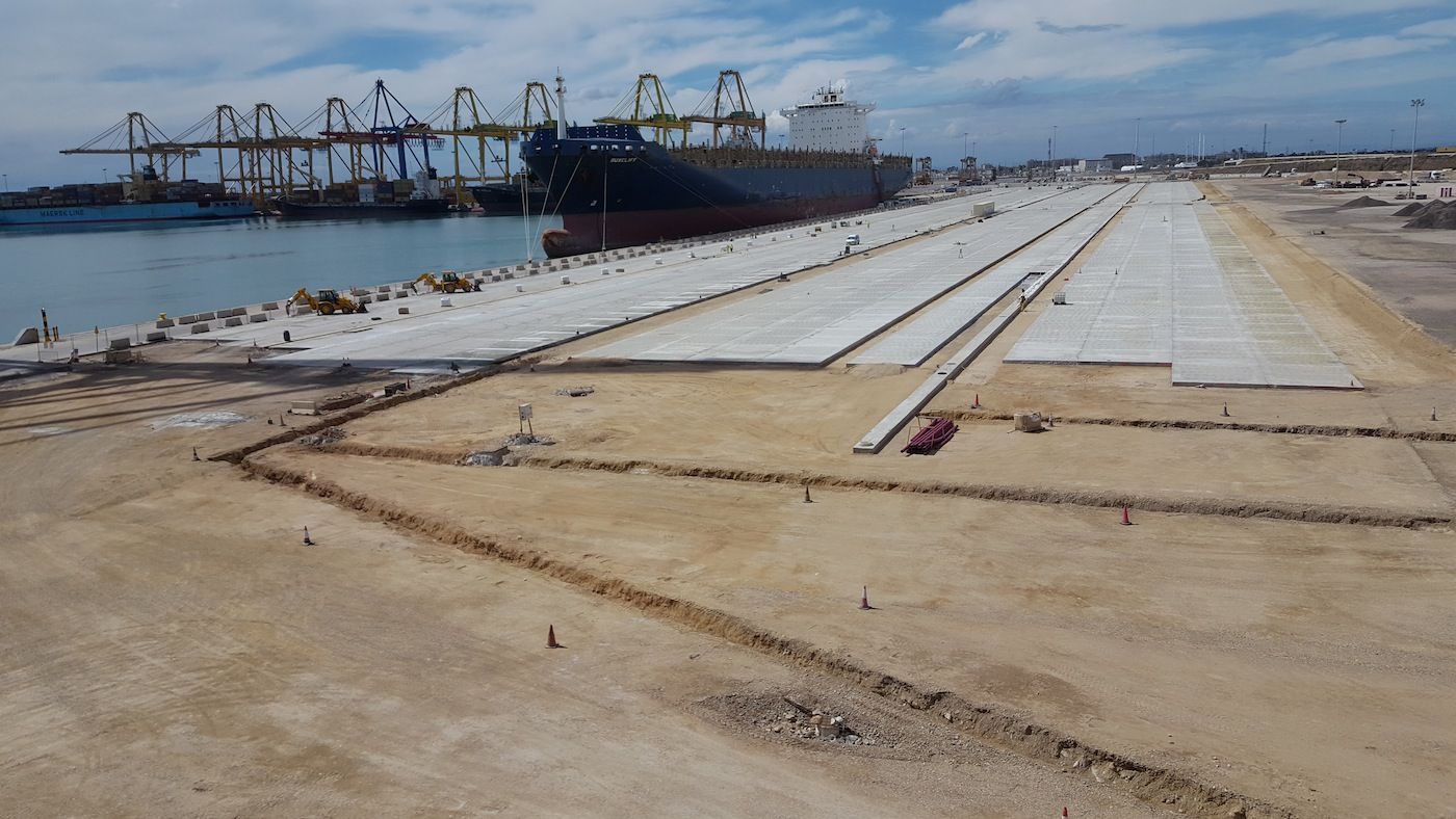 ampliacion y mejora de la terminal de Noatum en el puerto de Valencia