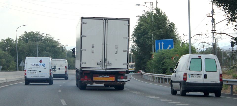 transporte por carretera camion y furgonetas