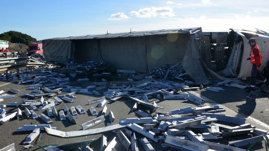 En total, durante el mes se han producido 96 siniestros de tráficos en los que han fallecido un total de 108 personas.