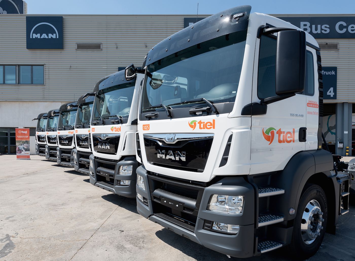 Tiel incorpora seis camiones MAN TGS-TS