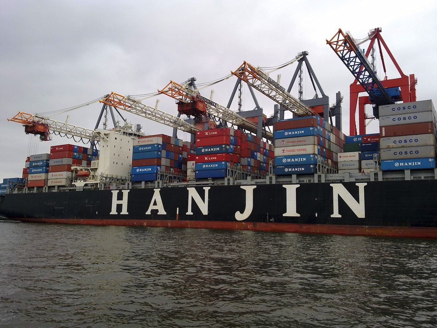 LOS BUQUES DE HANJIN, BLOQUEADOS SIN ACCESO A PUERTOS POR FALTA DE LIQUIDEZ
