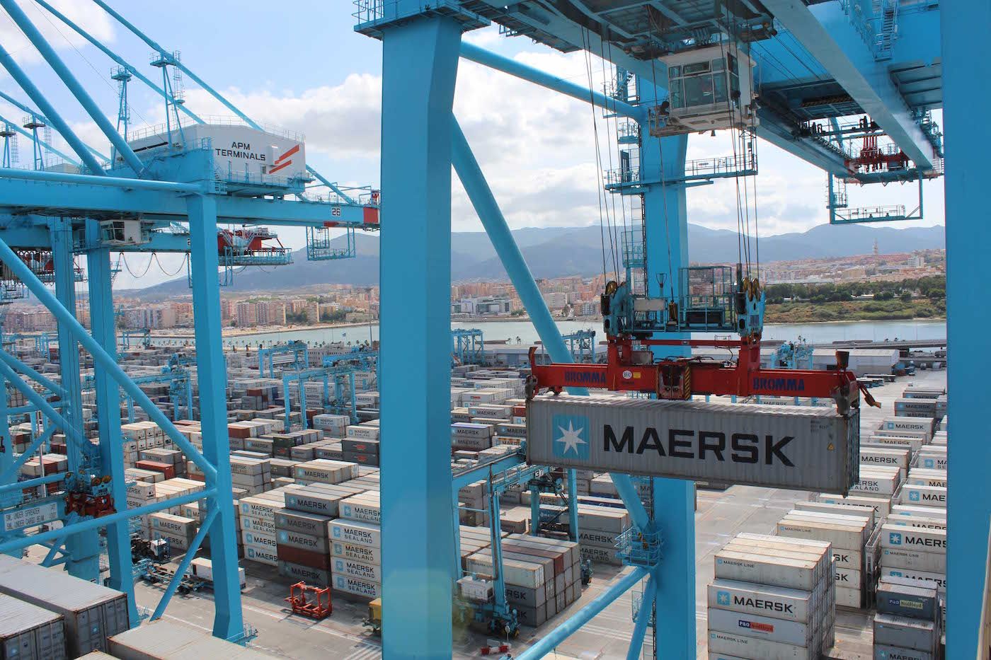 estiba-contenedor-maersk-en-apm-terminals