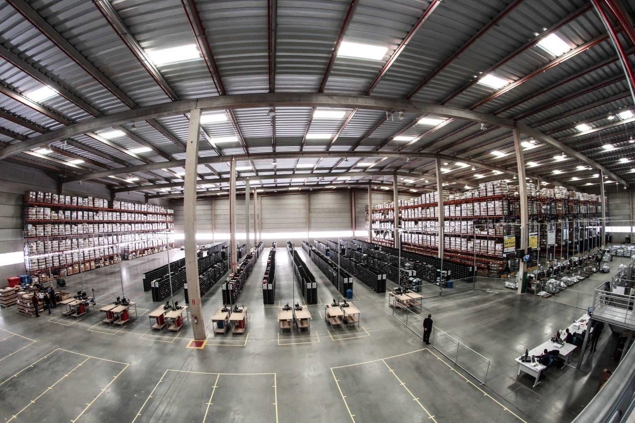 almacen-de-id-logistics-en-pinto-para-logistica-de-media-markt