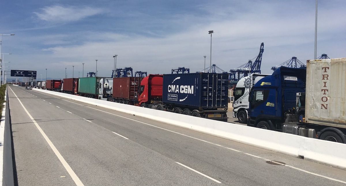 colas-en-tti-algeciras colas-en-tti-algeciras