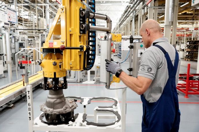 mercedes-inicia-la-produccion-de-su-nuevo-eje-trasero-para-camiones