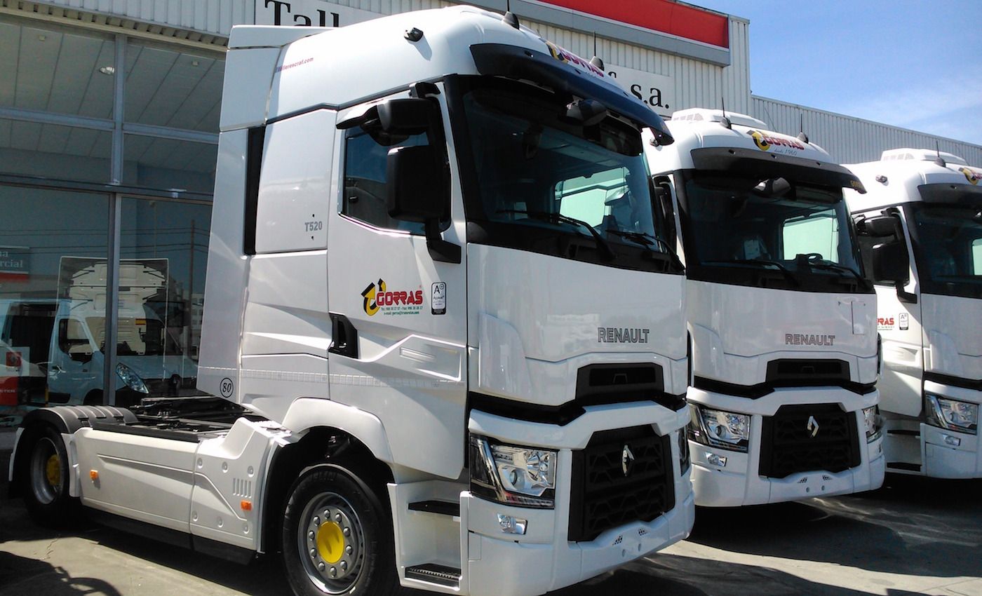 transrolan-incorpora-nuevos-vehiculos-de-renault-trucks