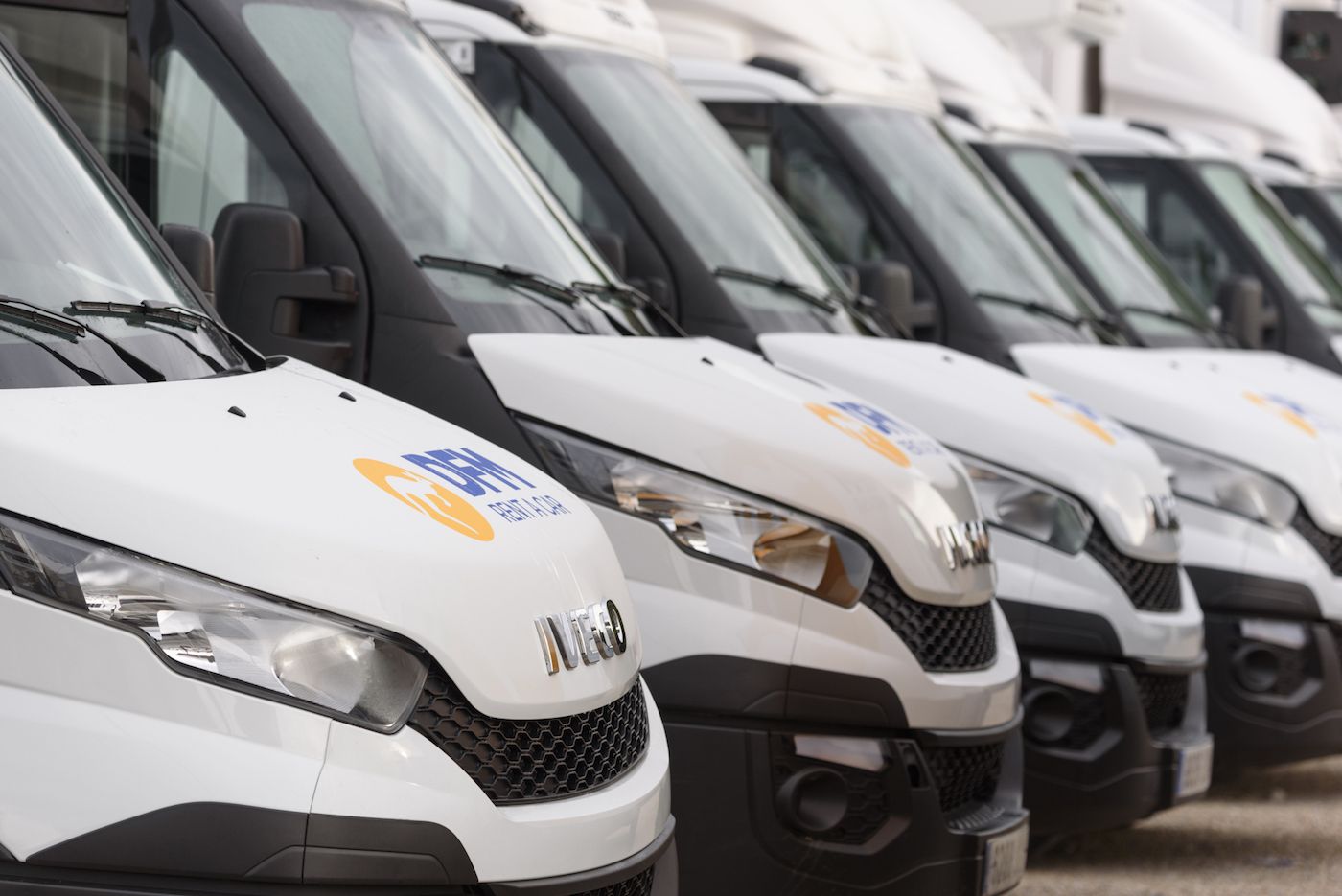 dfm-rent-a-car-estrena-sede-en-murcia dfm-rent-a-car-estrena-sede-en-murcia