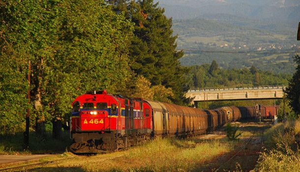 ferrocarril-griego-de-trainose