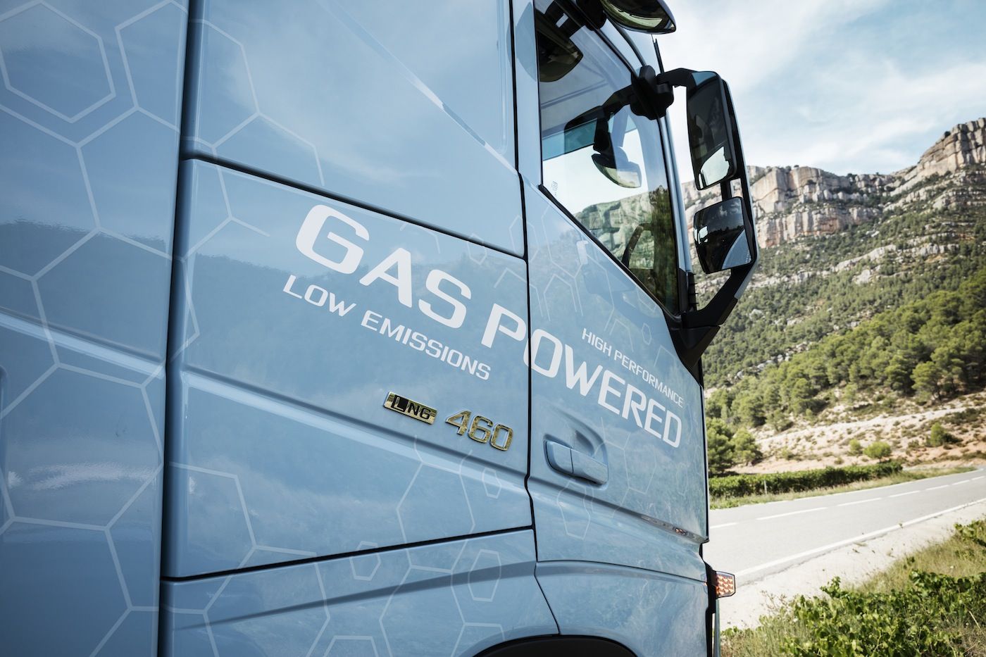 volvo-gas-powered_lng-460
