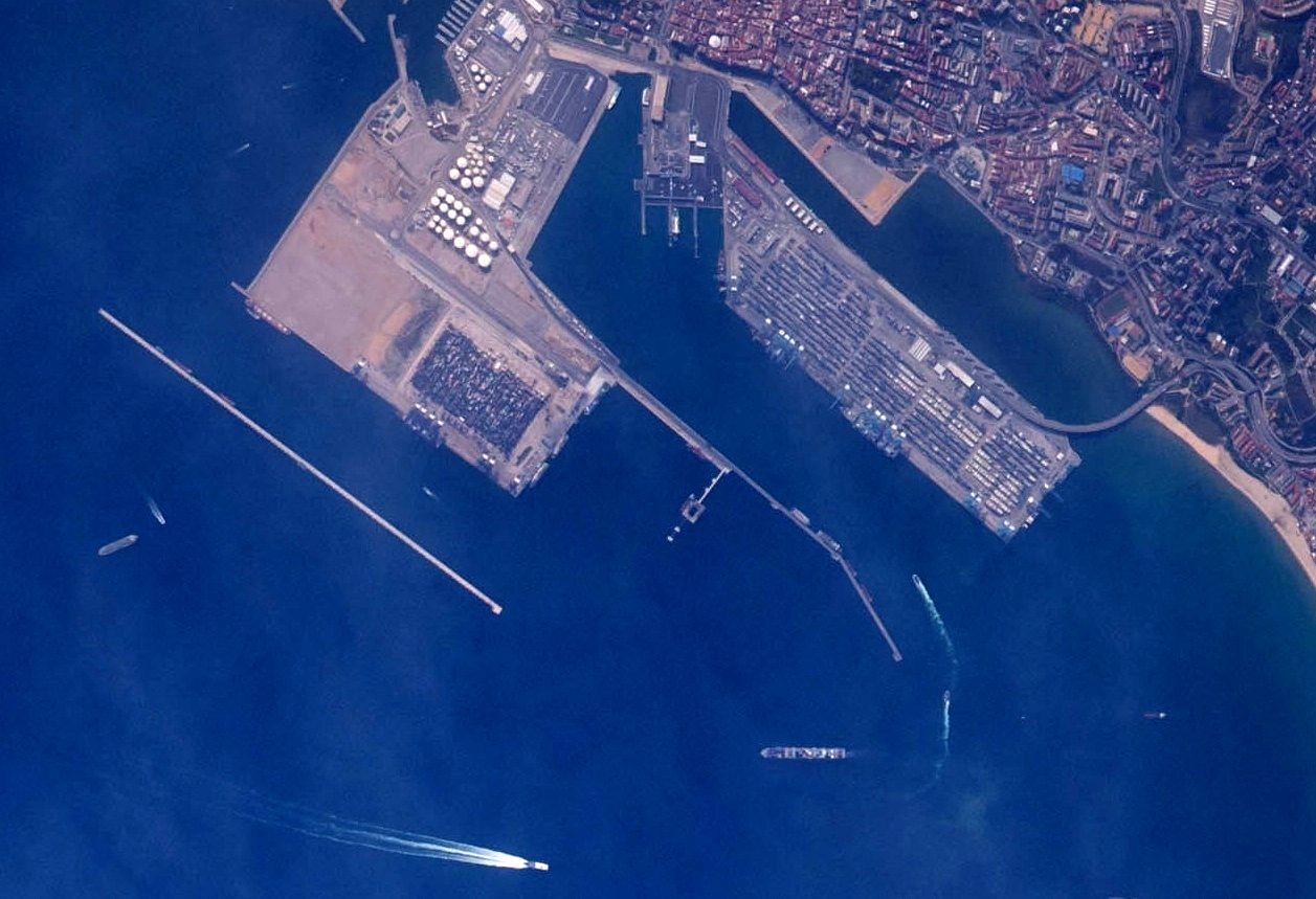 vista aerea puerto algeciras isla verde