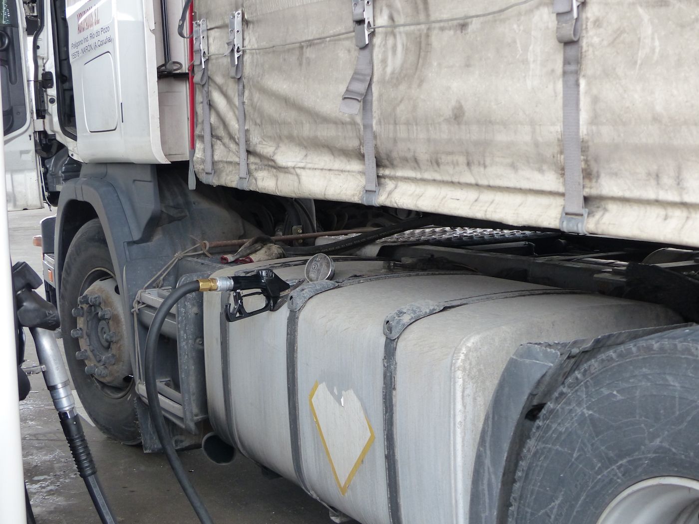 repostaje-en-eess-de-ctm-madrid