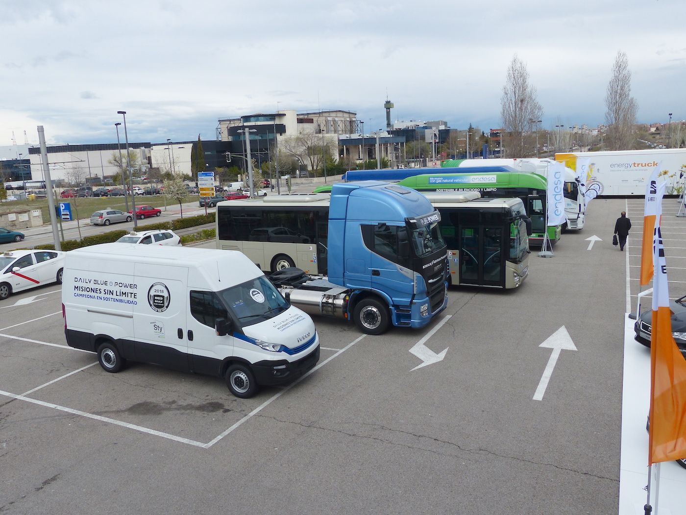 exposicion-vehiculos-congreso-gasnam