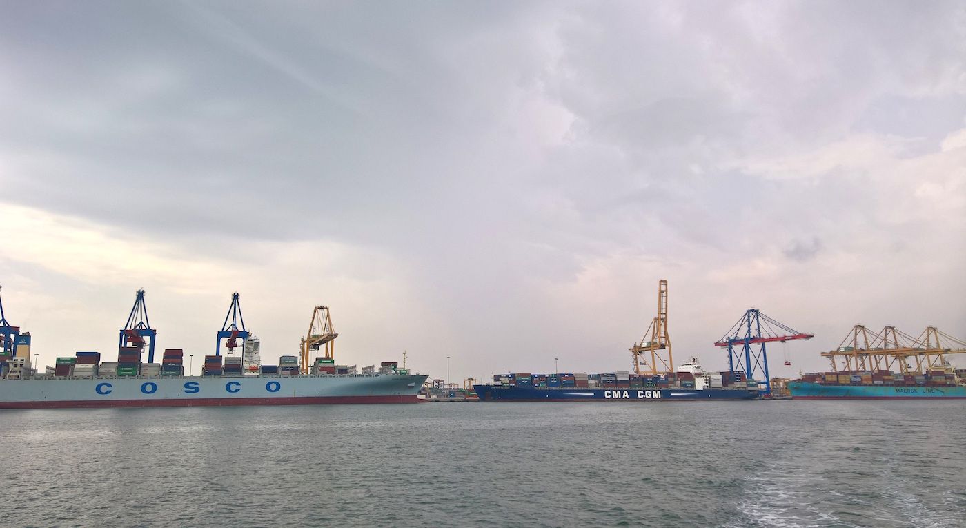 barcos-cosco-y-cma-cgm-en-puerto-valencia