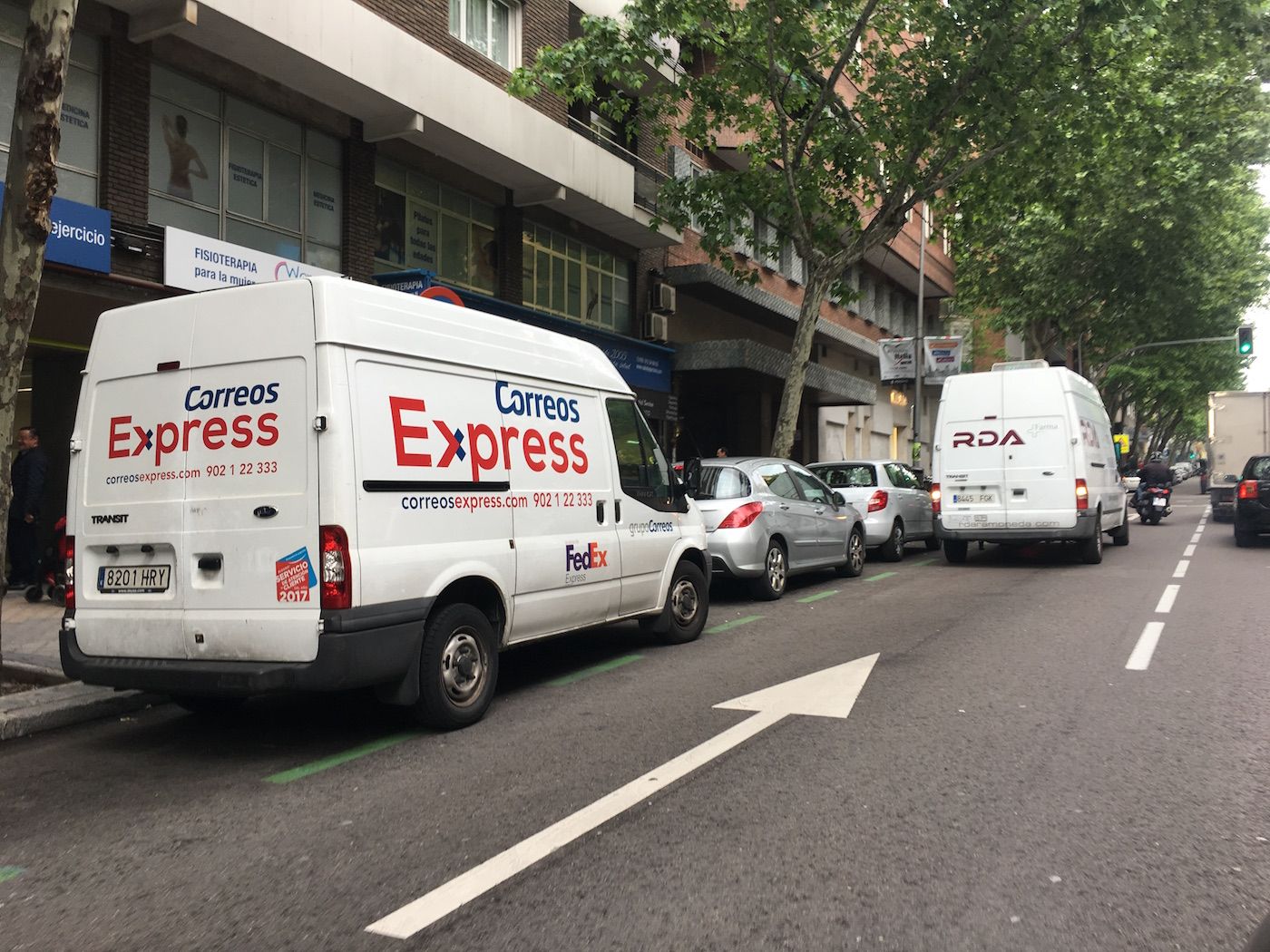 furgonetas-reparto-correos-express-y-rda-ramoneda