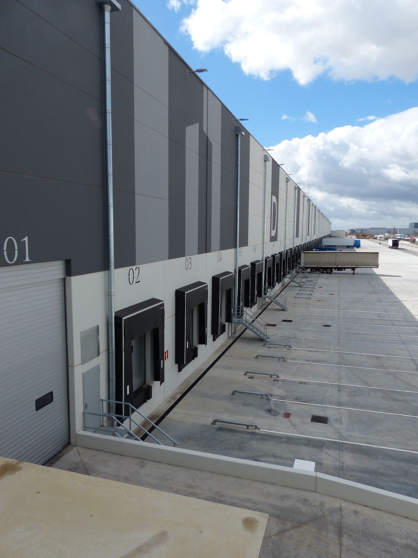 almacen-xpo-logistics-en-cabanillas-del-campo