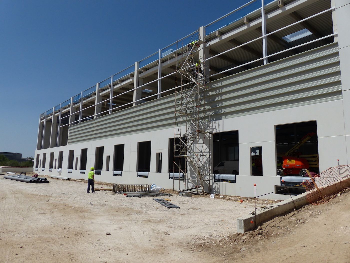 icc-fachada-montando-panel