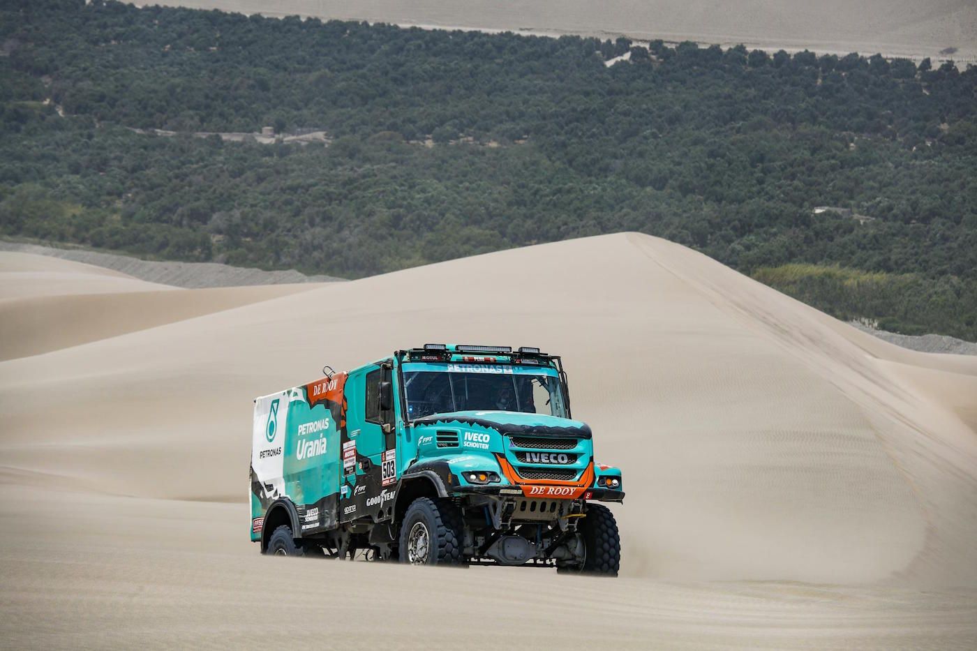 1323266_iveco_dakar19_derooy_