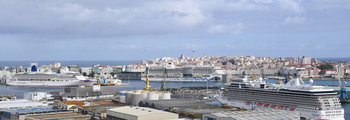 triple-escala-de-cruceros-en-el-puerto-de-coruna