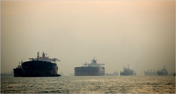 barcos-petroleros-fondeados