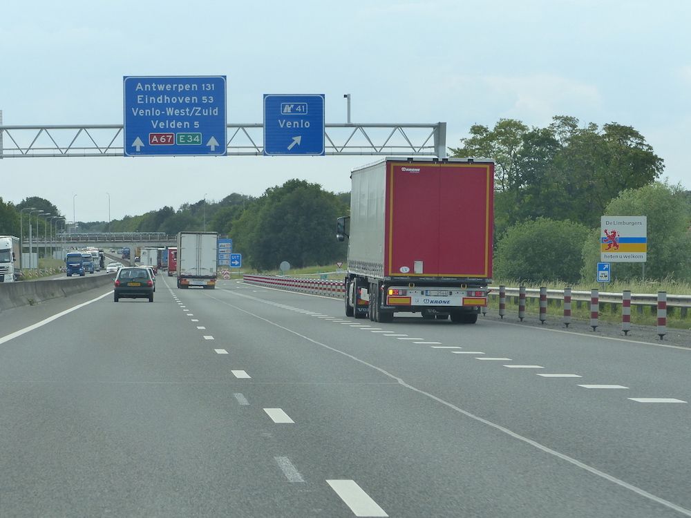 camiones-carretera-Holanda-Venlo